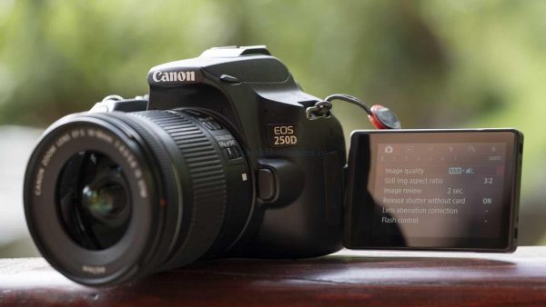 Canon EOS 250D